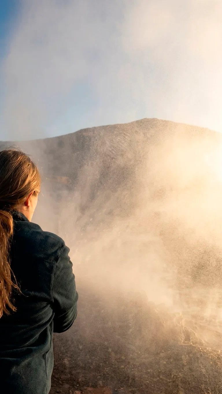 La niebla de agua levantada por el equipo